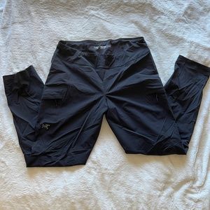 Arc'teryx Sabria Pant NWOT, Size 10 Short